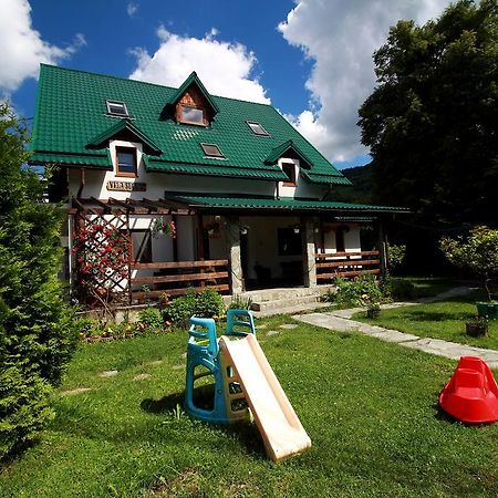 Отель Vila Sucu Пояна-Мэрулуй Экстерьер фото
